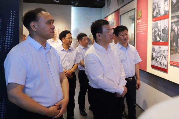 市委常委、市紀(jì)委書記、市監(jiān)委主任岳嶺來淮鋼調(diào)研指導(dǎo)